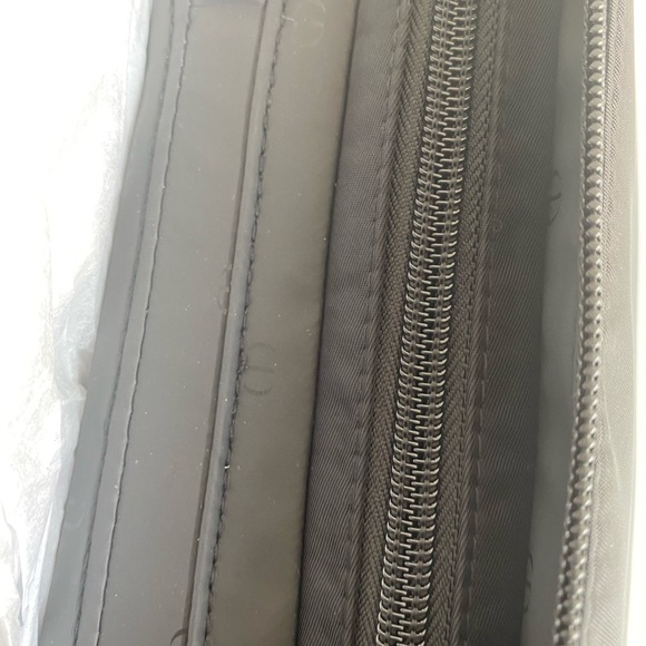 New Dior Toiletry bag - Picture 4 of 8